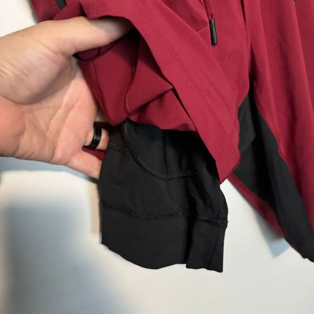 Lululemon THE Shorts Mens Small Red Lined Workout Train Gym Performance Stretch